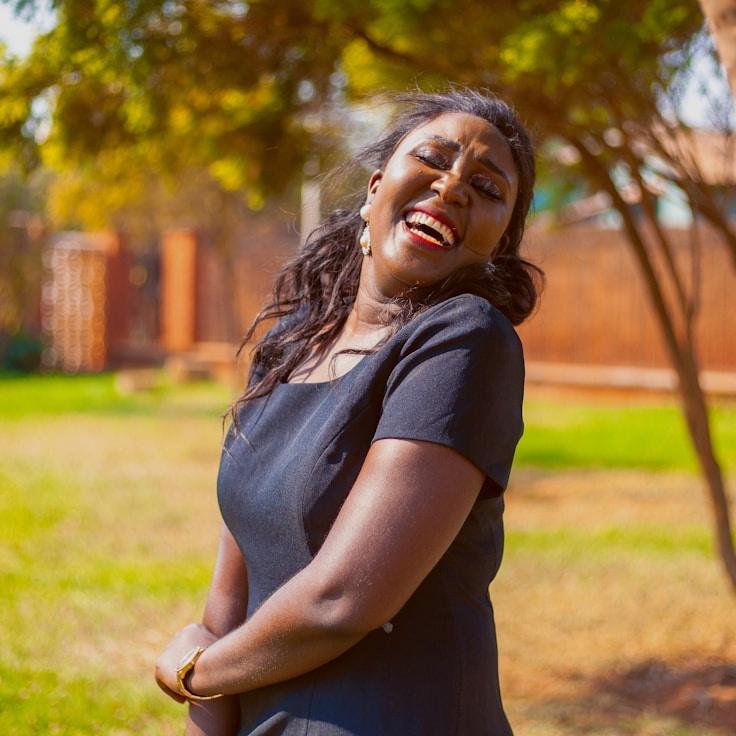 Leo Kapoor, Client Relations Director, discussing corporate gifting strategy with business clients